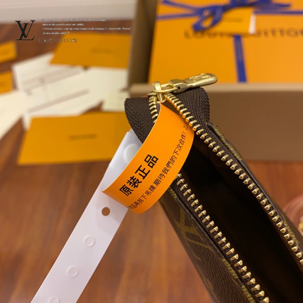 gucciaaa-38677-gallery-75494-f6680f70dee3bc4b 經典選藏|M40712 晚宴包手拿包|商品實拍視角 13