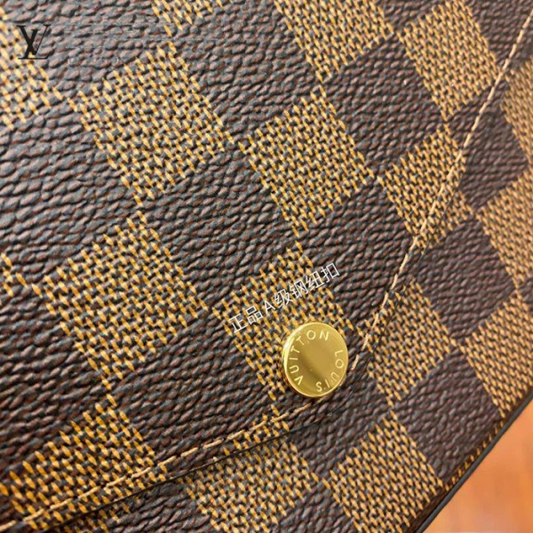 gucciaaa-38679-gallery-75522-9b29f9ce349c637a 經典選藏|N63032 三件套手包斜背包|商品實拍視角 05