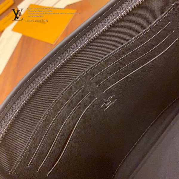 gucciaaa-38680-gallery-75531-52ecb54122be190a 經典選藏|M61692 手包|商品實拍視角 05