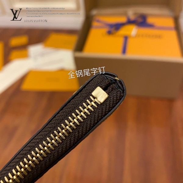 gucciaaa-38681-gallery-75540-bfff10f209aa5971 經典選藏|M68756 三合一手包|商品實拍視角 05