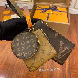 gucciaaa-38681-gallery-75541-a88205e2cc2a9886 經典選藏|M68756 三合一手包|包款全貌與整體比例