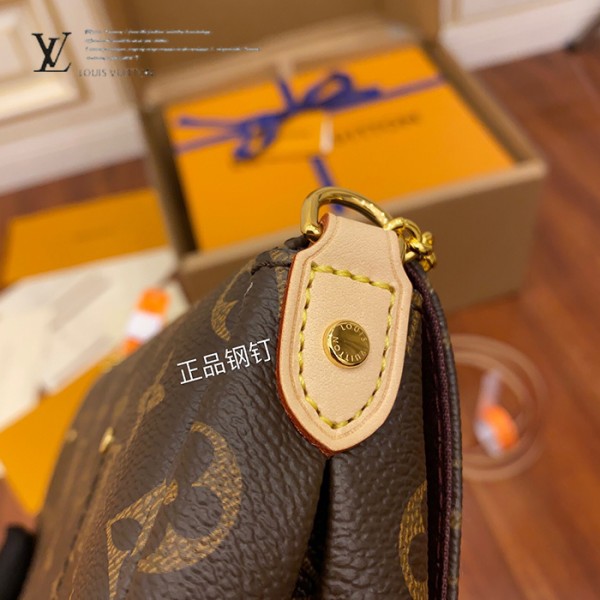 gucciaaa-38683-gallery-75564-93d367a2a60b2aad 經典選藏|M40717 小號斜背包晚宴包|經典細節實拍視角