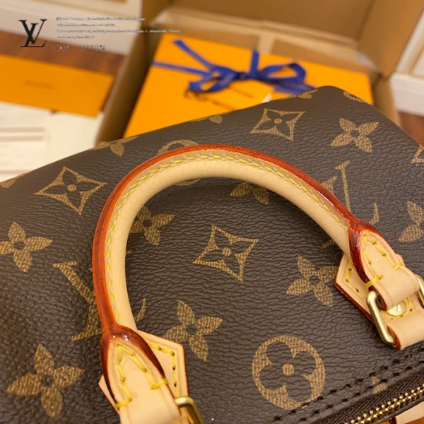 gucciaaa-38684-gallery-75573-4be98b1479a938a6 經典選藏|M61252 NANO mini枕頭包|商品實拍視角 05