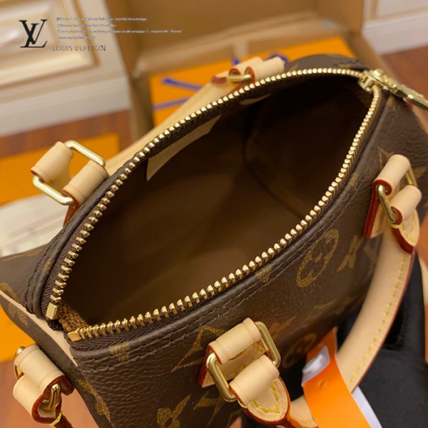 gucciaaa-38684-gallery-75574-a9ef03a02254cdd9 經典選藏|M61252 NANO mini枕頭包|經典細節實拍視角