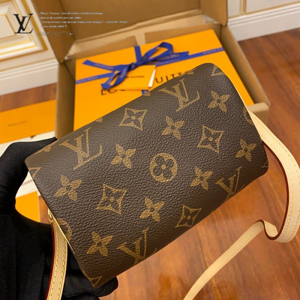 gucciaaa-38684-gallery-75579-7963b04d6ec1ee8f 經典選藏|M61252 NANO mini枕頭包|商品實拍視角 11
