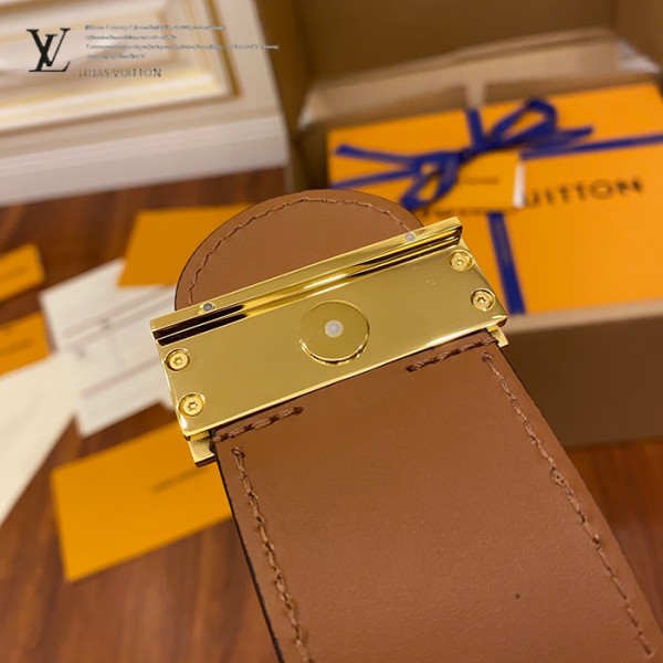 gucciaaa-38689-gallery-75626-eb9eeaf703201d87 經典選藏|M69184 手包化妝包|商品實拍視角 03