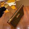 gucciaaa-38689-gallery-75634-949812596009fb5f 經典選藏|M69184 手包化妝包|商品實拍視角 10