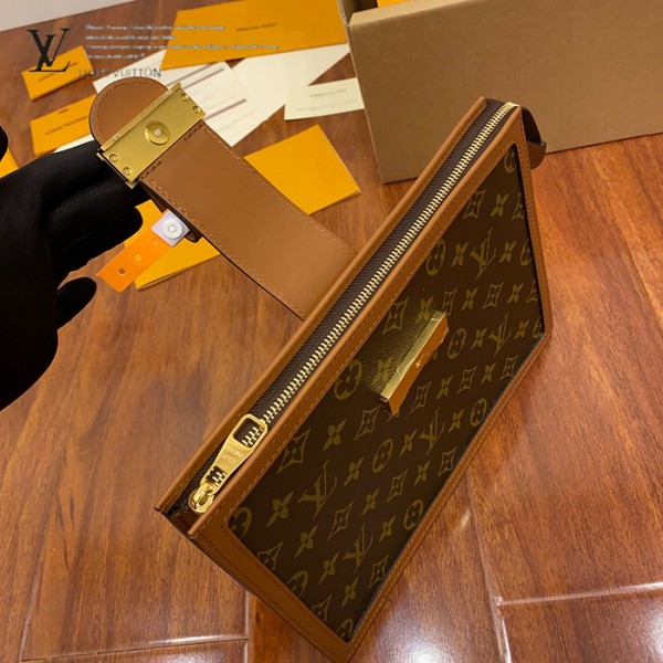gucciaaa-38689-gallery-75634-949812596009fb5f 經典選藏|M69184 手包化妝包|商品實拍視角 10