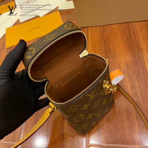 gucciaaa-38693-gallery-75698-787477421be626bb 經典選藏|M44914 手機包|商品實拍視角 13