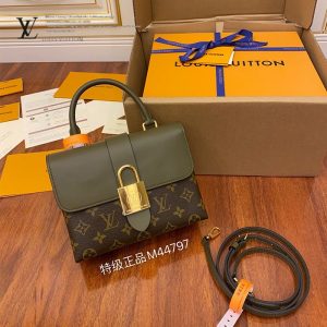 gucciaaa-38696-gallery-75735-7524dbee2c82fe2d 經典選藏|M44797 手提斜背包|包款全貌與整體比例