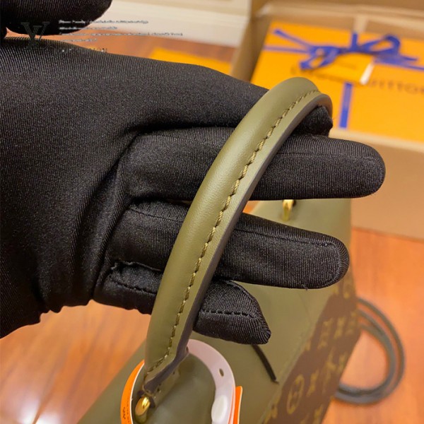 gucciaaa-38696-gallery-75738-2fa642cf77a6003a 經典選藏|M44797 手提斜背包|商品實拍視角 11