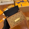 gucciaaa-38697-gallery-75746-666136b5bc71ee21 經典選藏|M68746 小號達芙妮郵差包|商品實拍視角 05