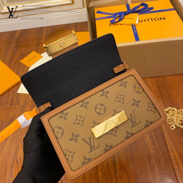 gucciaaa-38697-gallery-75746-666136b5bc71ee21 經典選藏|M68746 小號達芙妮郵差包|商品實拍視角 05