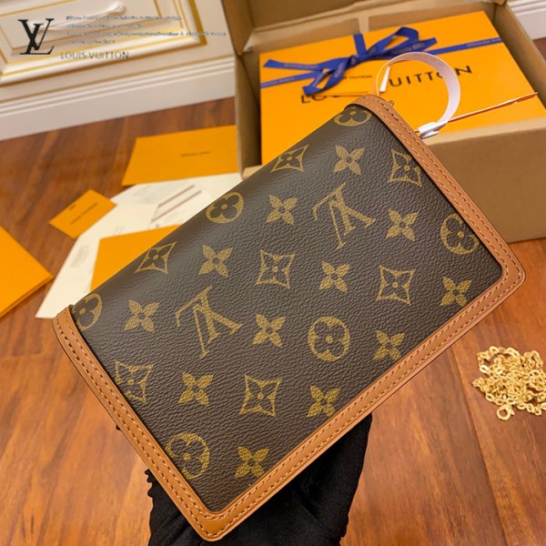 gucciaaa-38697-gallery-75747-4d7ac64d32d77b16 經典選藏|M68746 小號達芙妮郵差包|經典細節實拍視角