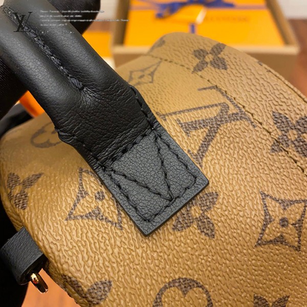 gucciaaa-38700-gallery-75779-c7f36f7f8695a516 經典選藏|M42411 拼色背包雙肩包|商品實拍視角 03