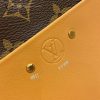 gucciaaa-38703-gallery-75814-c39a69baebf1e809 經典選藏|M52294 化妝包圓餅包|商品實拍視角 02