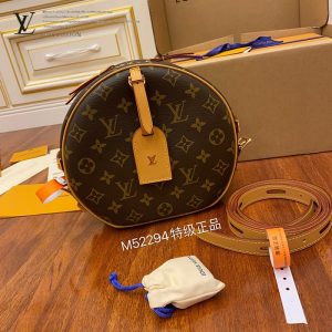 gucciaaa-38703-gallery-75818-9864083ac403bf0a 經典選藏|M52294 化妝包圓餅包|包款全貌與整體比例