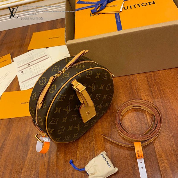 gucciaaa-38703-gallery-75820-960d2d8b92da4132 經典選藏|M52294 化妝包圓餅包|商品實拍視角 07