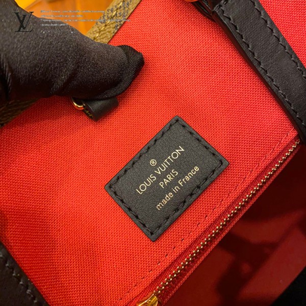 gucciaaa-38704-gallery-75826-b0361b3f9485ac61 經典選藏|M45321 購物袋|商品實拍視角 05