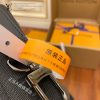 gucciaaa-38706-gallery-75851-25cb9143e822a8e9 經典選藏|M69443 男士三合一郵差包|商品實拍視角 02