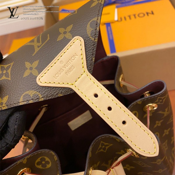 gucciaaa-38714-gallery-75973-cb3efd7e35de7c53 經典選藏|M43431 雙肩包|商品實拍視角 05
