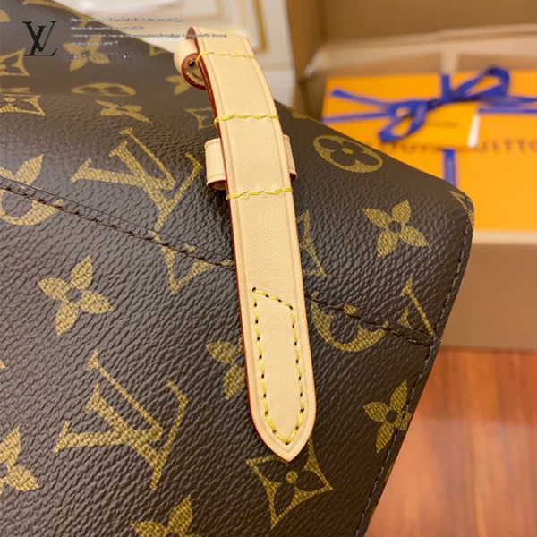 gucciaaa-38714-gallery-75982-bb0a33af29f7af44 經典選藏|M43431 雙肩包|商品實拍視角 14