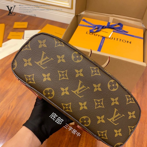 gucciaaa-38714-gallery-75986-f172f615659e4745 經典選藏|M43431 雙肩包|商品實拍視角 18