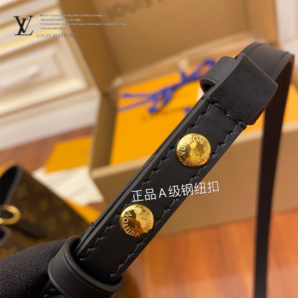 gucciaaa-38715-gallery-76005-3b6f60b084233bf4 經典選藏|M44020 女士NOE水桶包|商品實拍視角 13