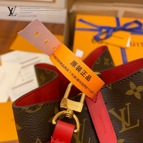 gucciaaa-38716-gallery-76012-bd72aaf9f4d168de 經典選藏|M44021 水桶包|商品實拍視角 07