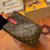 gucciaaa-38716-gallery-76014-e1259d7d9ab8fc4c 經典選藏|M44021 水桶包|使用場景與整體比例
