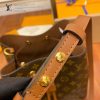 gucciaaa-38718-gallery-76027-22cf8205c6c92047 經典選藏|M44887 水桶包|商品實拍視角 04