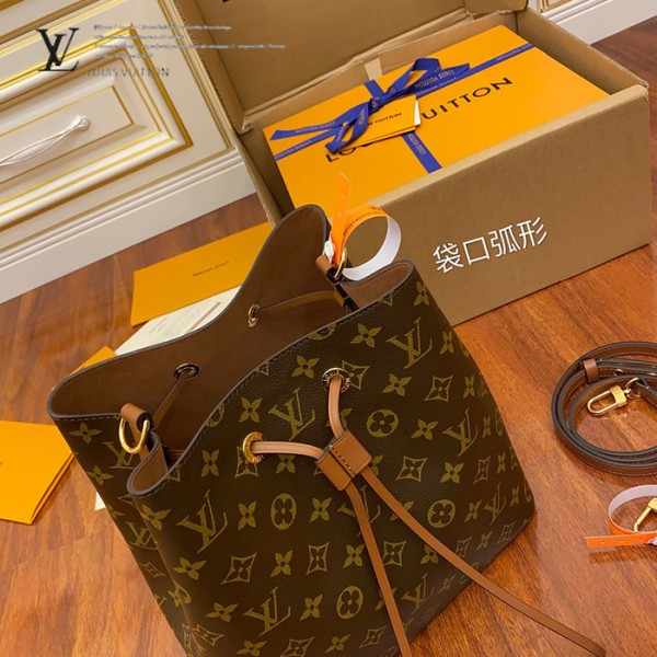 gucciaaa-38718-gallery-76031-8cd49d44754384dd 經典選藏|M44887 水桶包|商品實拍視角 08