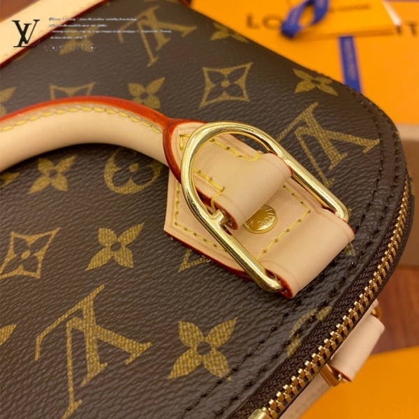 gucciaaa-38719-gallery-76033-2e0a764ad3ea987c 經典選藏|M53152 ALMA bb 貝殼包|商品實拍視角 03