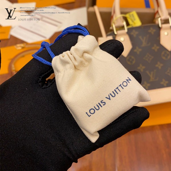 gucciaaa-38719-gallery-76037-fbb6cbb21e1a76ee 經典選藏|M53152 ALMA bb 貝殼包|商品實拍視角 07