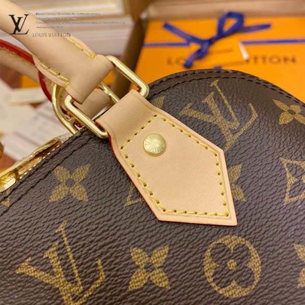 gucciaaa-38719-gallery-76042-733a39f1bd23007b 經典選藏|M53152 ALMA bb 貝殼包|商品實拍視角 11