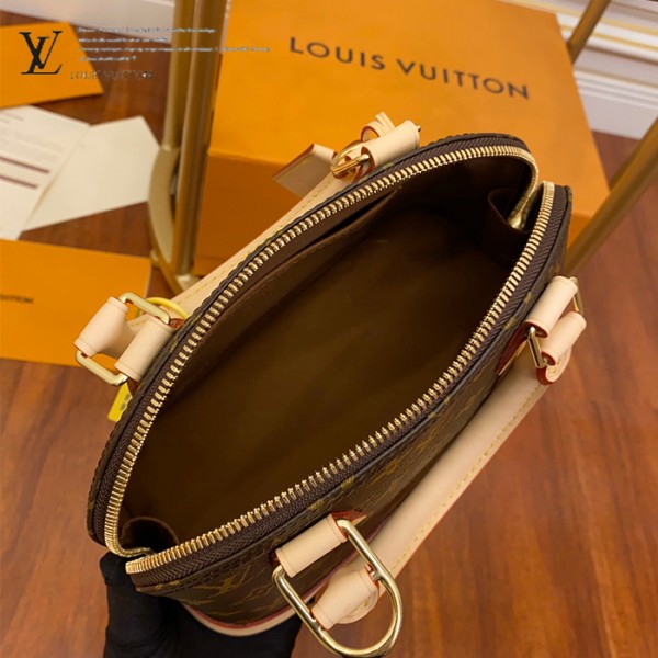 gucciaaa-38719-gallery-76043-f4a6276ae3f12c90 經典選藏|M53152 ALMA bb 貝殼包|商品實拍視角 12