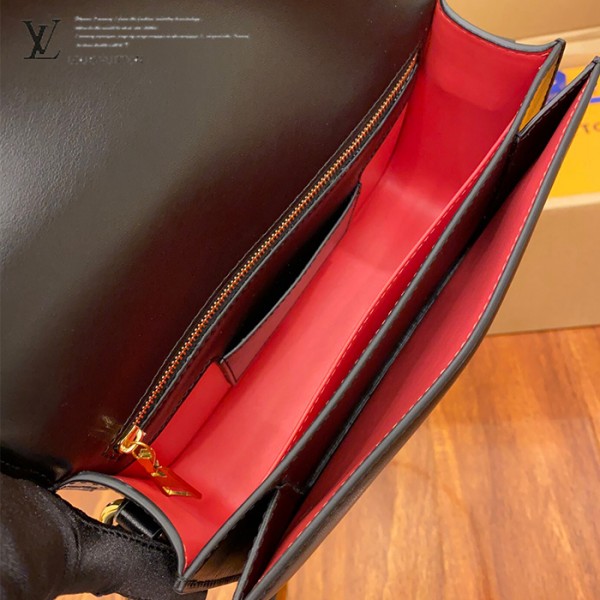 gucciaaa-38720-gallery-76054-758f6034ab238f82 經典選藏|M55948 女士郵差包|商品實拍視角 10