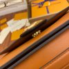 gucciaaa-38723-gallery-76096-d2cdef745178024d 經典選藏|M55952 女士郵差包|商品實拍視角 02