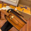 gucciaaa-38723-gallery-76097-ddbd35f69a6244de 經典選藏|M55952 女士郵差包|商品實拍視角 03