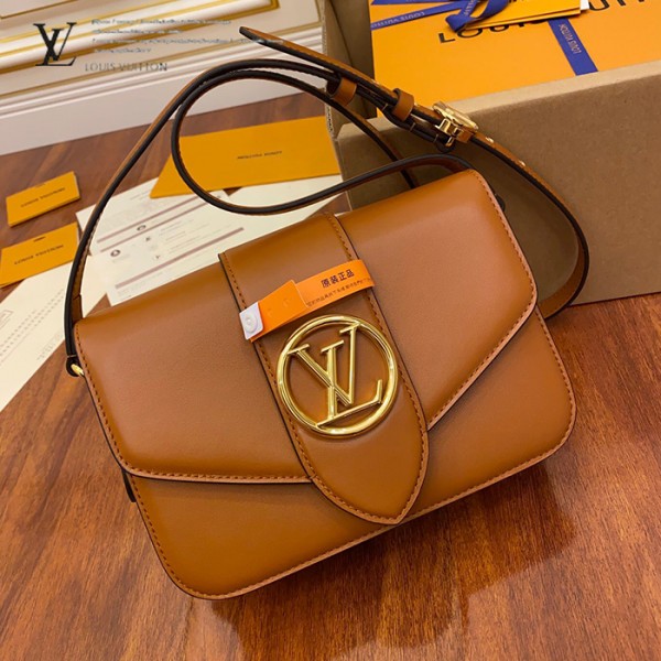 gucciaaa-38723-gallery-76101-e047f334cdab1196 經典選藏|M55952 女士郵差包|商品實拍視角 07