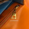 gucciaaa-38723-gallery-76111-32d057118cc80520 經典選藏|M55952 女士郵差包|商品實拍視角 17
