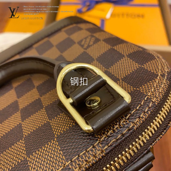 gucciaaa-38727-gallery-76163-b6c7aae00b02c1d3 經典選藏|N41221 ALMA bb 貝殼包|商品實拍視角 05