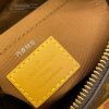 gucciaaa-38728-gallery-76167-86c3a8f10cd92d25 經典選藏|M68906 男女款斜背包|商品實拍視角 02