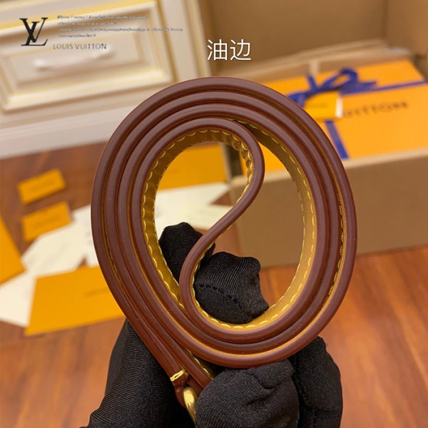 gucciaaa-38728-gallery-76168-e74a451d672ab526 經典選藏|M68906 男女款斜背包|商品實拍視角 03
