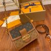 gucciaaa-38729-gallery-76181-7f220ec8d0d81b4b 經典選藏|M44391 達芙妮郵差包|商品實拍視角 07